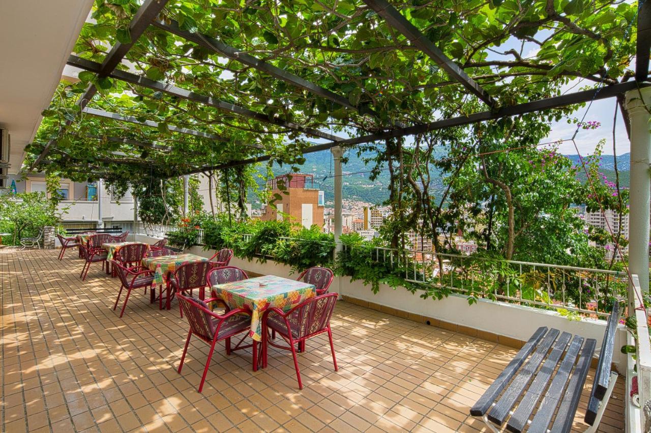 Guest House Madra Budva Exterior photo