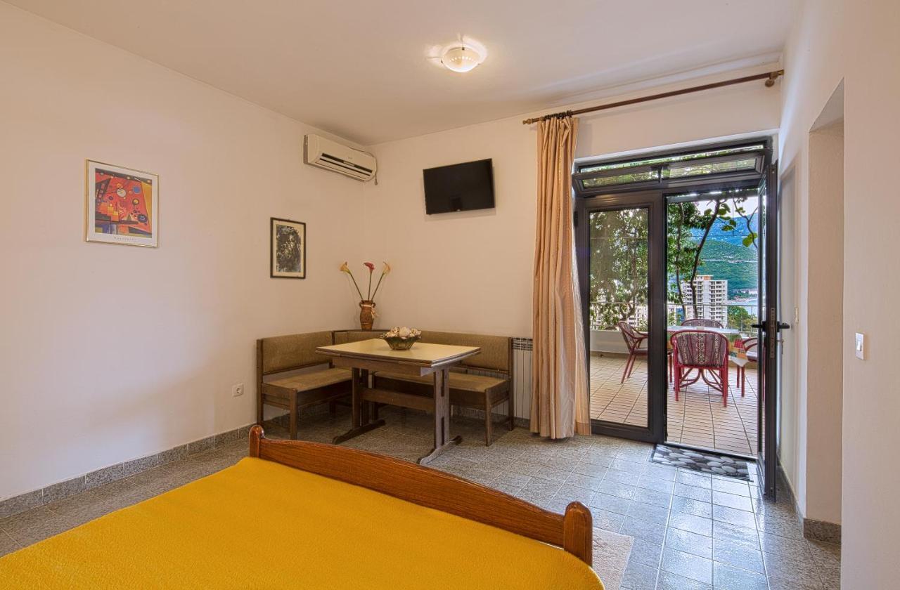 Guest House Madra Budva Exterior photo
