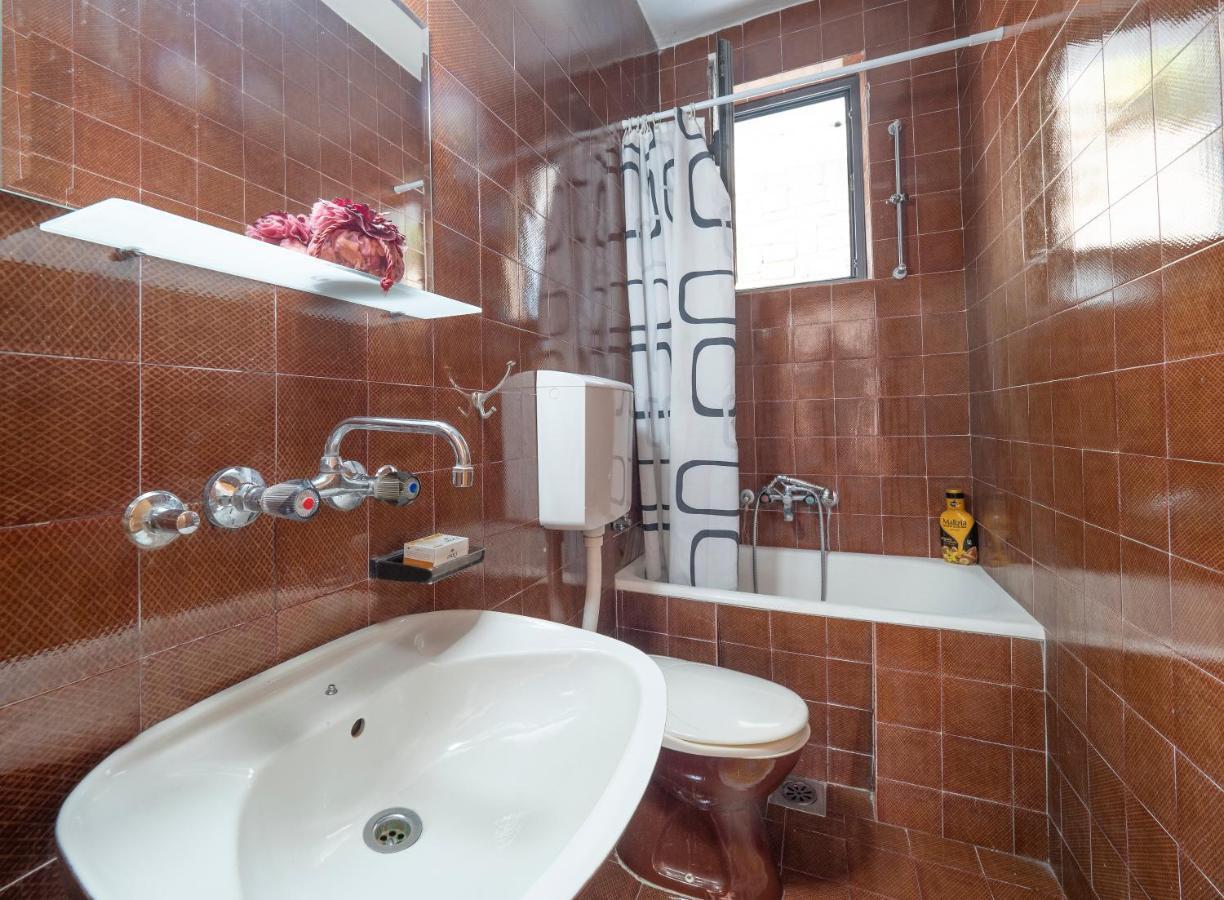 Guest House Madra Budva Exterior photo