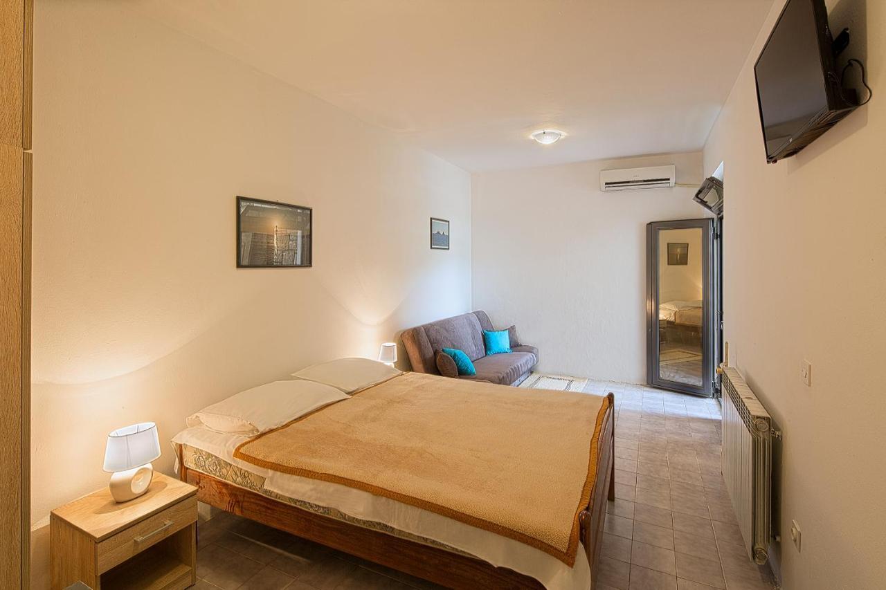 Guest House Madra Budva Exterior photo