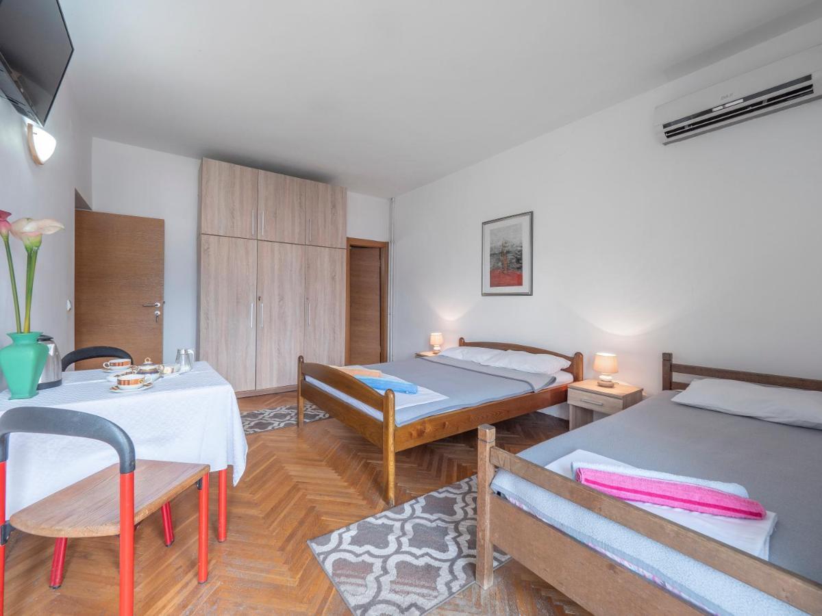 Guest House Madra Budva Exterior photo