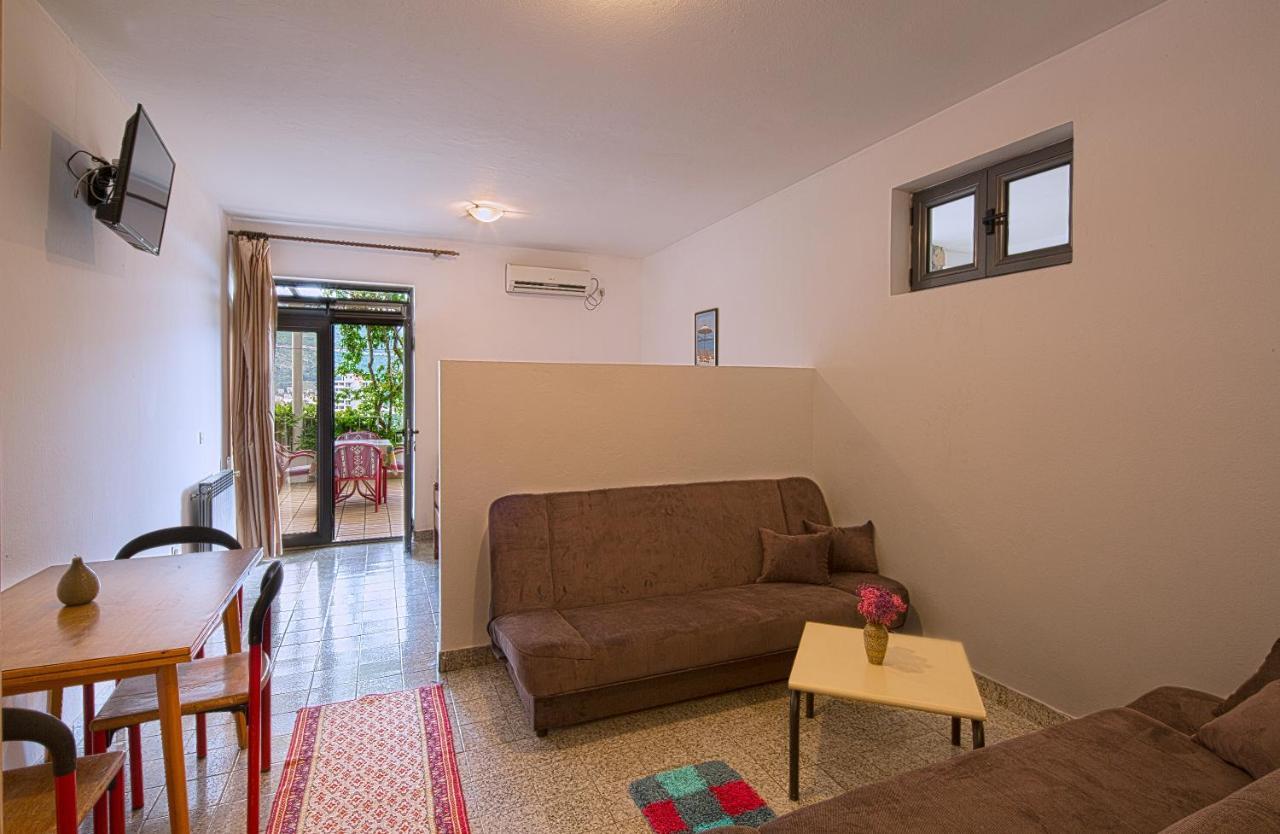 Guest House Madra Budva Exterior photo